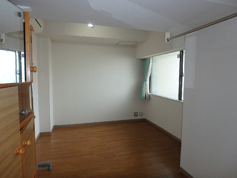 S1680R　ロイヤルアーク下田の洋室