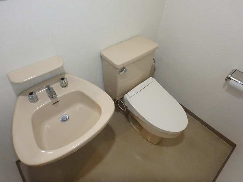 S1680R　ロイヤルアーク下田のトイレ