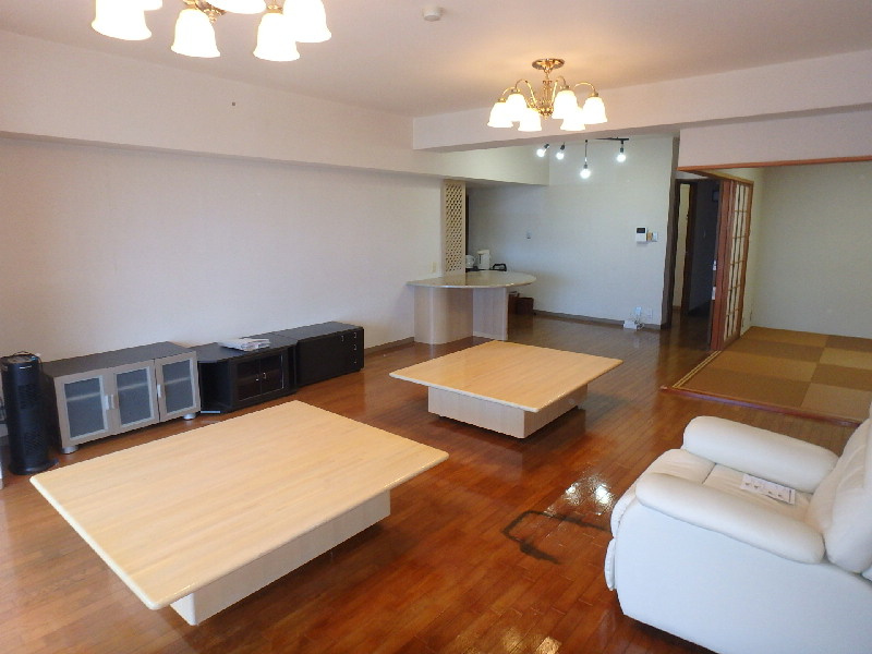 S1680R　ロイヤルアーク下田の居間・リビング