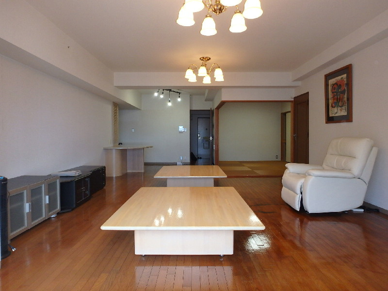 S1680R　ロイヤルアーク下田の居間・リビング