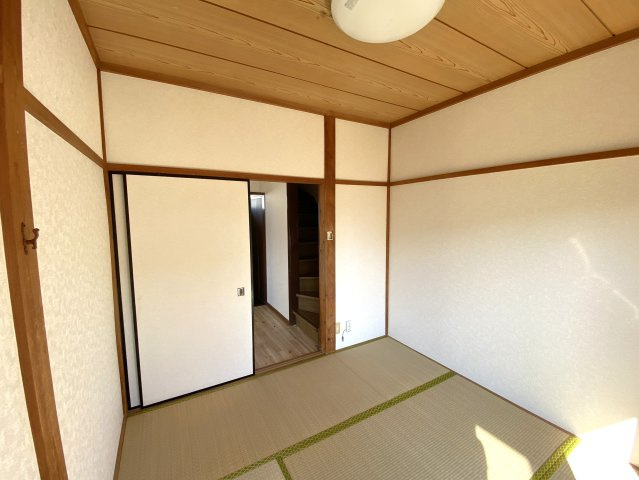 矢野コーポの和室