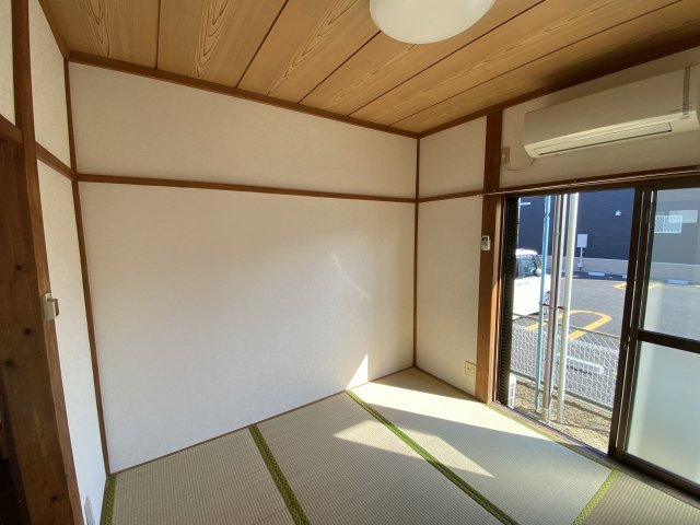 矢野コーポの和室