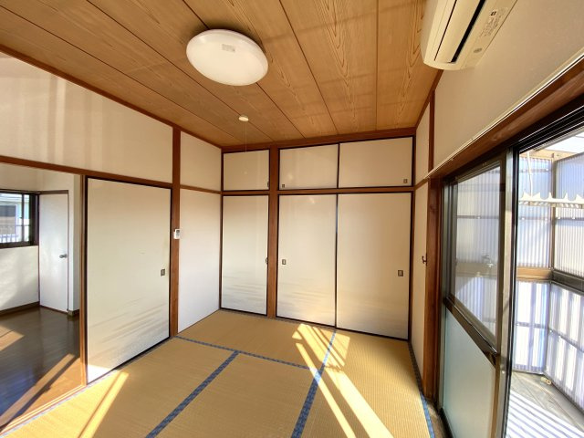 矢野コーポの和室