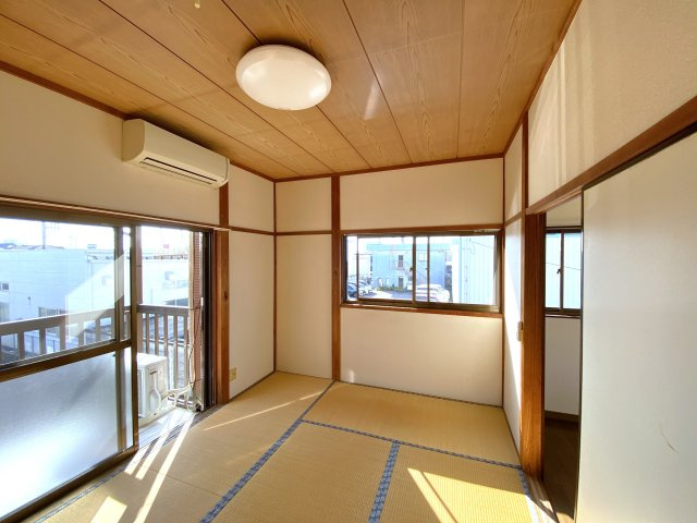 矢野コーポの和室