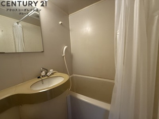 シンプルで機能的なユニットバスです！
