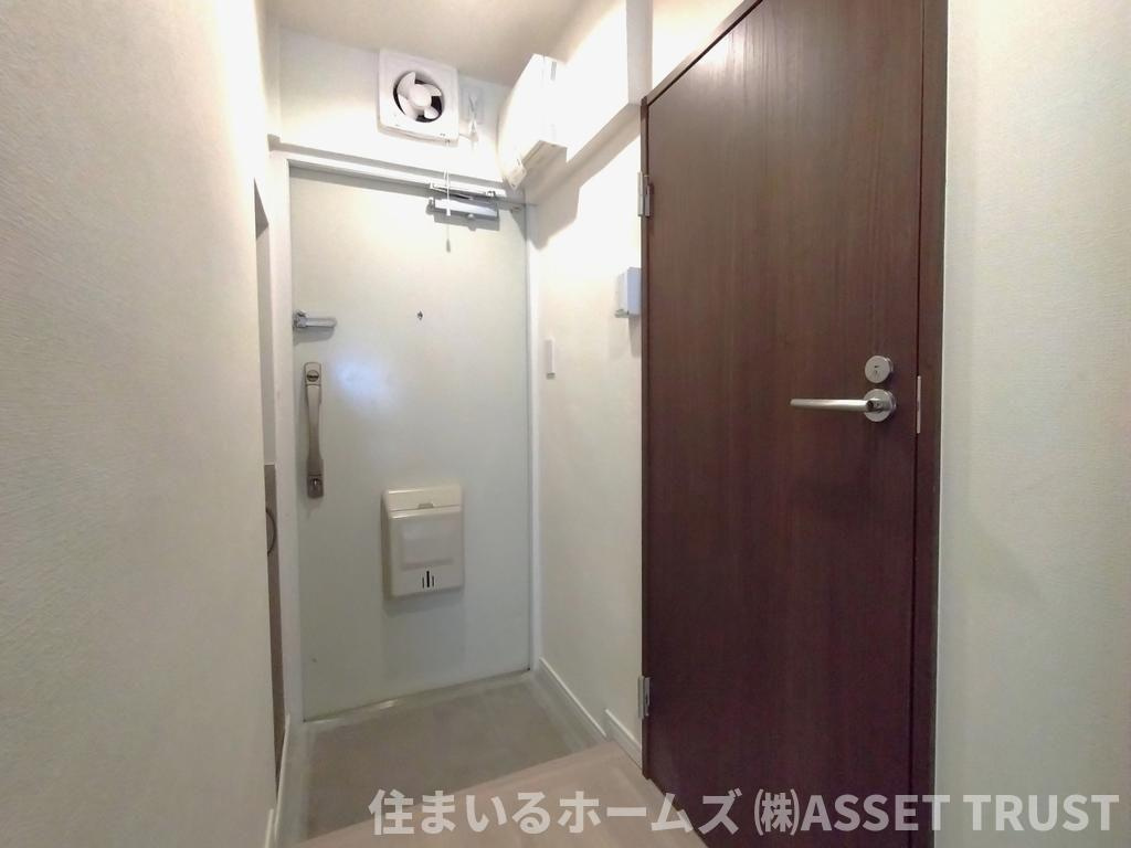 ニュー目黒フラワーマンションの玄関