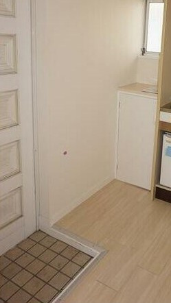 ローズアパート Q-057の玄関