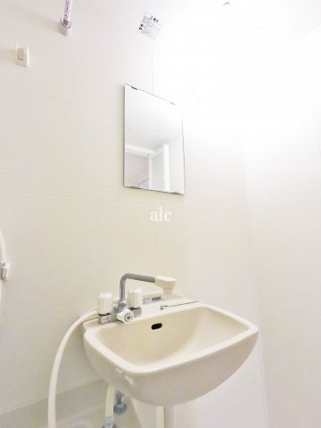 北区滝野川６丁目のアパートの洗面所