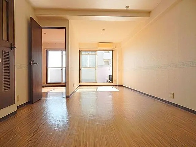 パークメゾン一刻館の居間・リビング