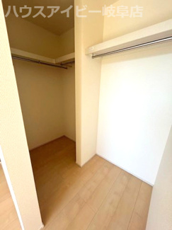 【収納】 | 羽島市福寿町新築建売全3棟！小学校まで徒歩2分！幼稚園徒歩1分！子育て世代のご家族にオススメ物件！ | 羽島市福寿町新築建売全3棟！小学校まで徒歩2分！幼稚園徒歩1分！子育て世代のご家族にオススメ物件！