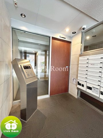 Verre森下のエントランス