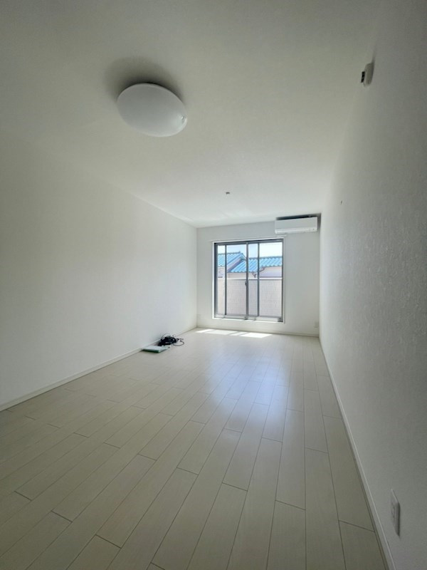 ワコーレヴィアーノ須磨千守町の居間・リビング