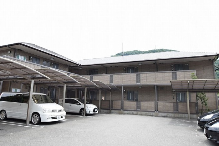 ラーゼンヴィラ　Ⅱ棟