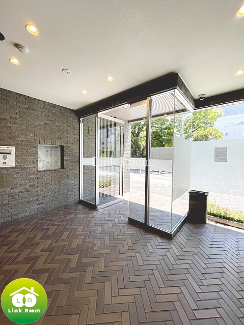 スカイコートグランデ清澄白河のエントランス