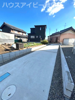 【駐車場】 | 羽島市福寿町新築建売全3棟！小学校まで徒歩2分！幼稚園徒歩1分！子育て世代のご家族にオススメ物件！ | 羽島市福寿町新築建売全3棟！小学校まで徒歩2分！幼稚園徒歩1分！子育て世代のご家族にオススメ物件！