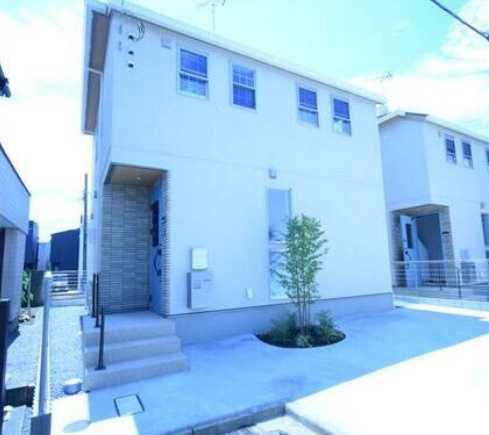 西東京市泉町4丁目貸家のエントランス