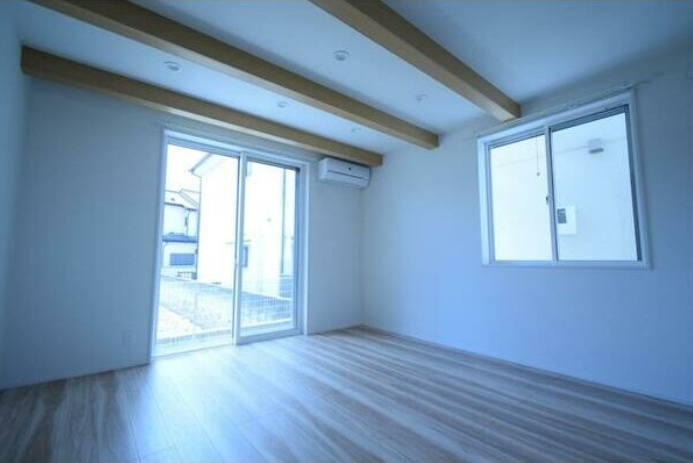 西東京市泉町4丁目貸家の居間・リビング