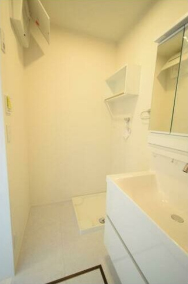 西東京市泉町4丁目貸家の独立洗面台