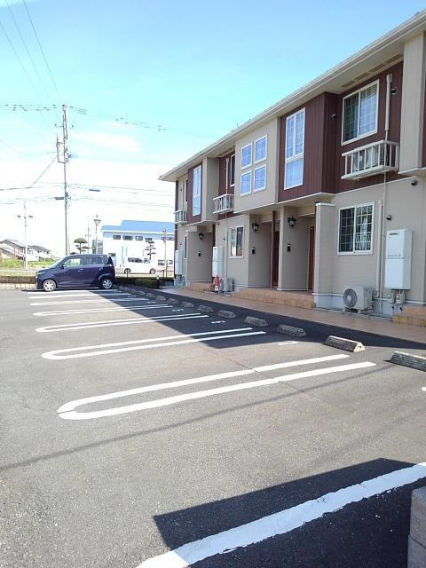 カーサ　フィオーレの駐車場|駐車場