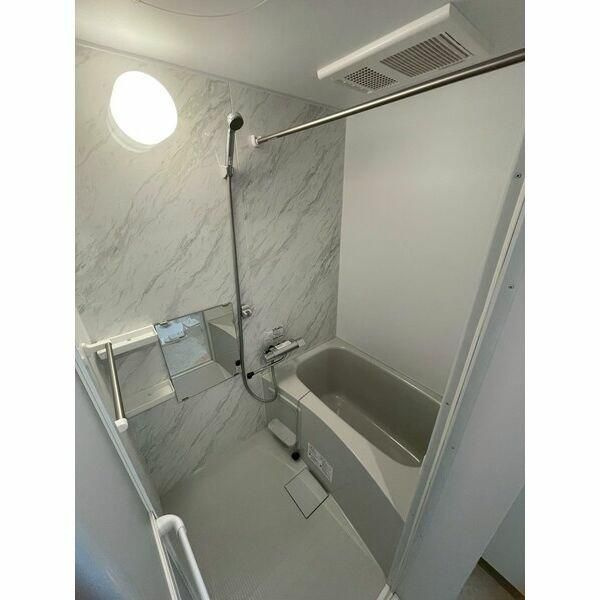 Ａｍｂｉｔｉｏｎ東尾久の浴室