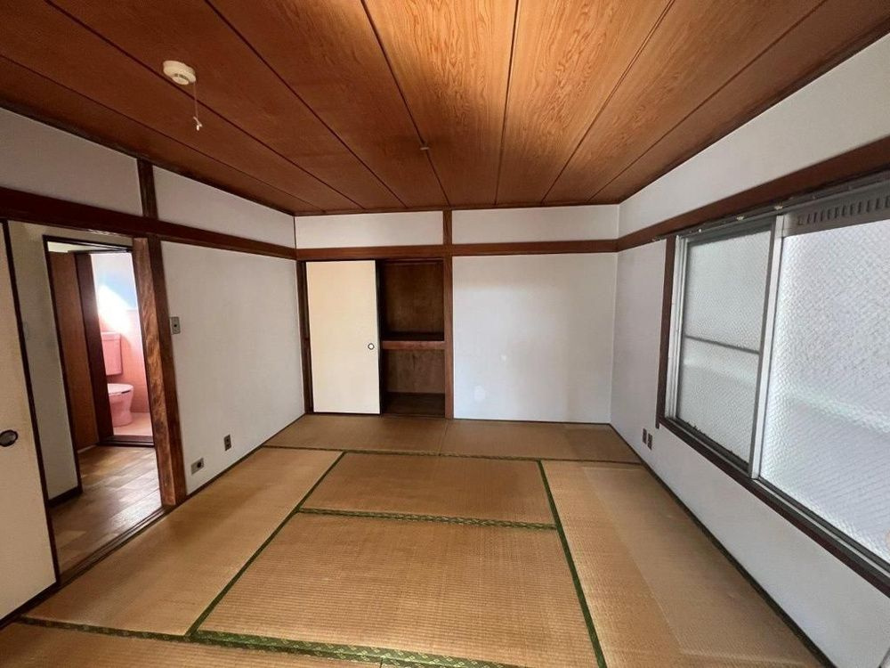 八木ビルの寝室