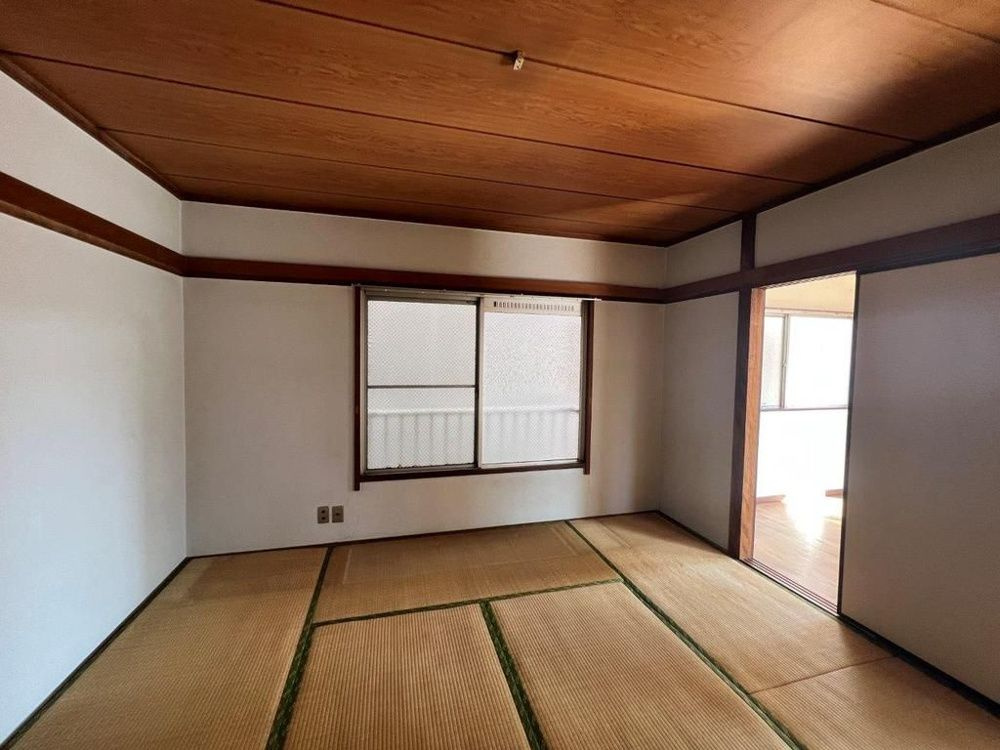 八木ビルの和室