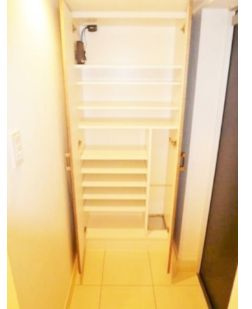 【玄関】 | アルテシモ ヴェルデ | 収納もある玄関です