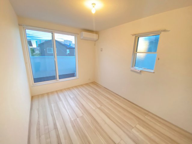 【洋室】 | リナージュL