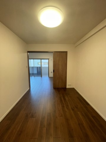 ゼファー四つ木ザナドゥ21の洋室|使い勝手のいい洋室です