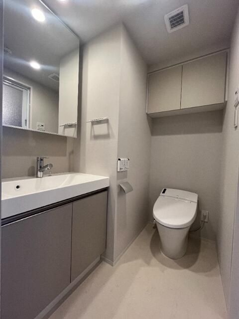 クロスレジデンス神田神保町の洗面所