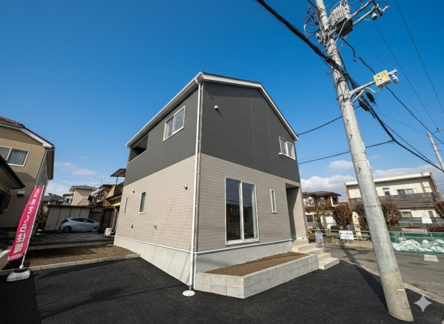 【Cradle garden】宇都宮市御幸ケ原町 第8の前面道路含む現地写真|〇新価格〇
2方向を道路に面しているので空き巣や不法侵入の被害にあいにくく防犯面でも安心♪家を空けることが多い世帯にもうれしい立地♪カースペース縦列２台可能です。
※2026年2月撮影