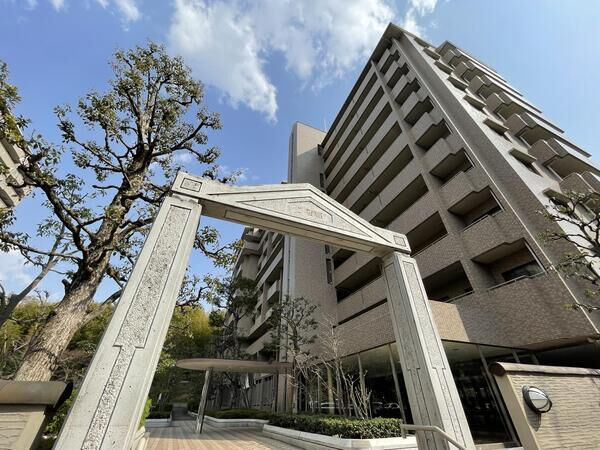 ジオ緑地公園1番館の玄関