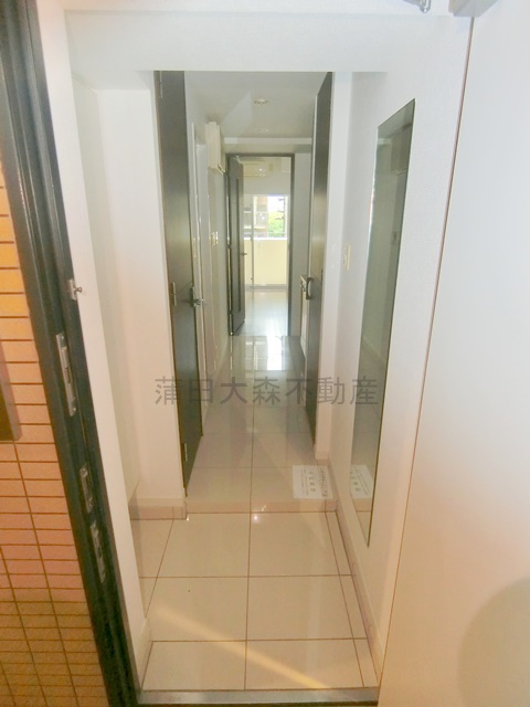 東京 蒲田 Square Towerの玄関|姿見鏡付きがうれしい玄関　