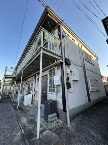 シャトー草加の外観