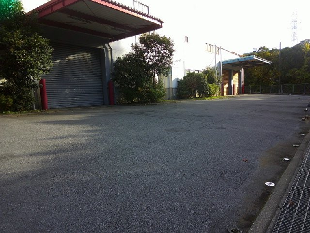 千葉市稲毛区六方町の倉庫