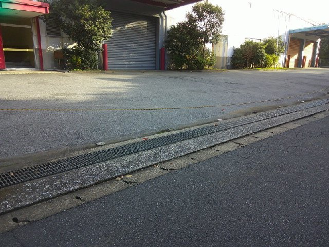 千葉市稲毛区六方町の倉庫