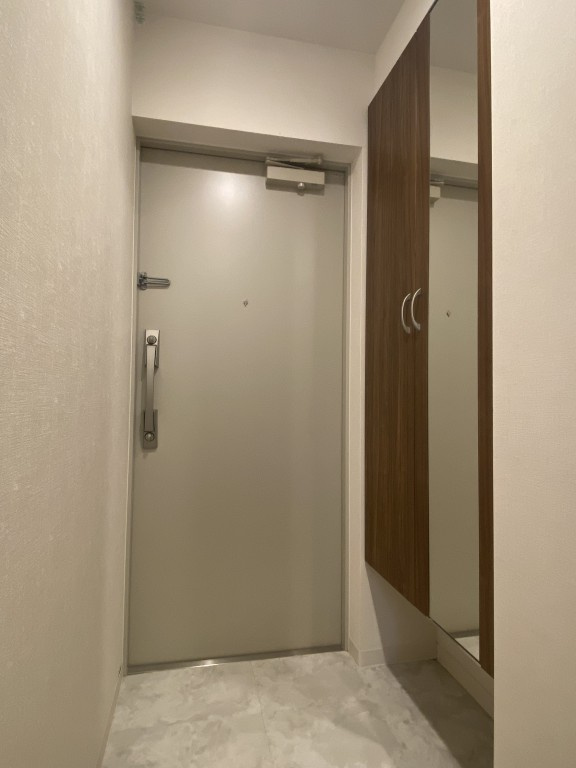 エターナル大野の玄関