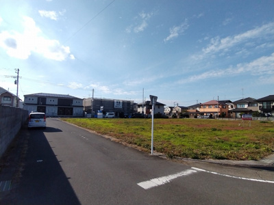 【前面道路含む現地写真】 | 伊奈町中央４丁目　売地５区画