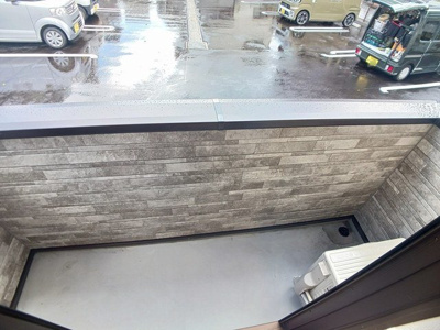 【バルコニー】 | ベルデュールⅡ | 暖かな日差しのふりそそぐバルコニー