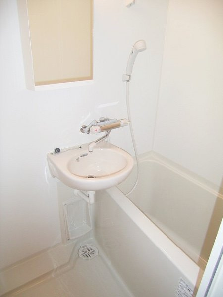 新品家具付きマンション井土ケ谷上町21(KaGood神奈川)の浴室