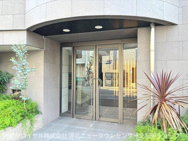 【エントランス】