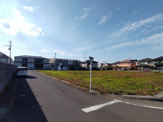 【前面道路含む現地写真】