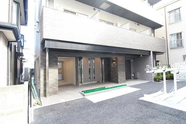 ＭＡＸＩＶ西川口ＡＺ　ＤＵＥのエントランス