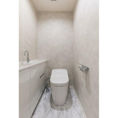 【トイレ】 | グランフォルトゥーナ久我山 | 温水洗浄便座。