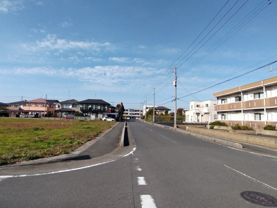 【前面道路含む現地写真】 | 伊奈町中央４丁目　売地５区画