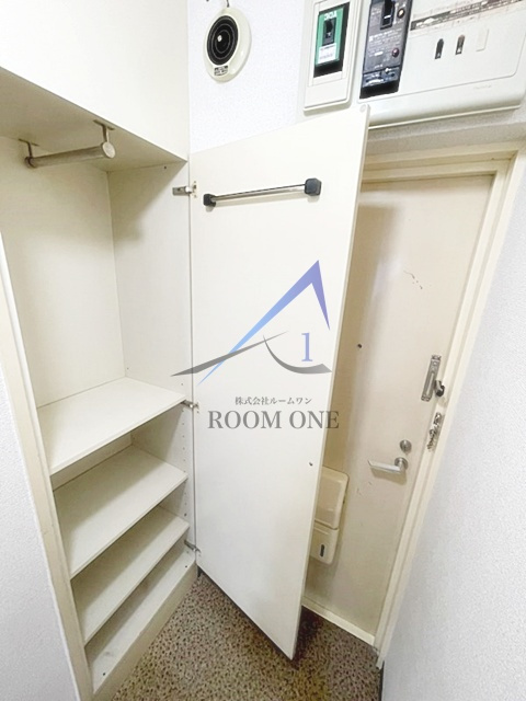 パレスハイツ千歳烏山の玄関|玄関です。