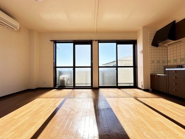 フォブールネオの居間・リビング