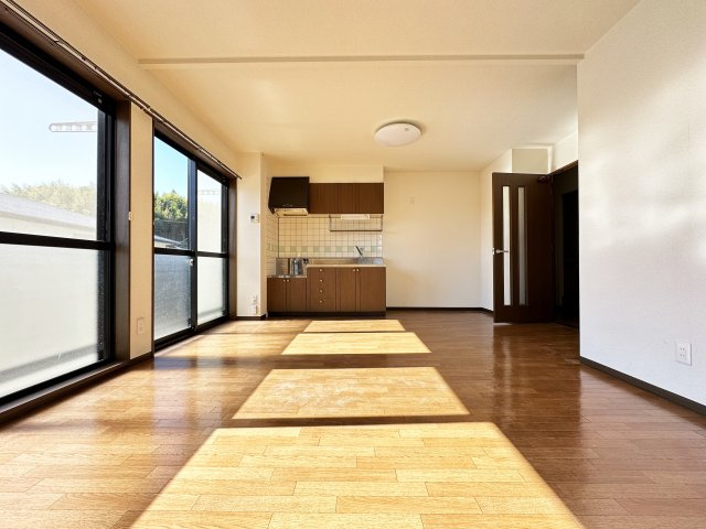 フォブールネオの居間・リビング