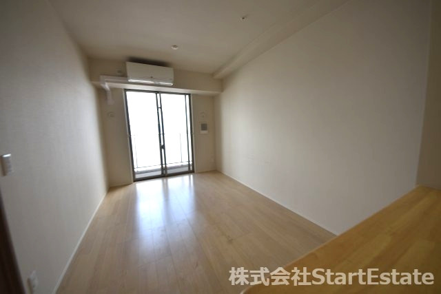 【居間・リビング】 | 阿波座ライズタワーズフラッグ46 | ゆったりとしたリビングです