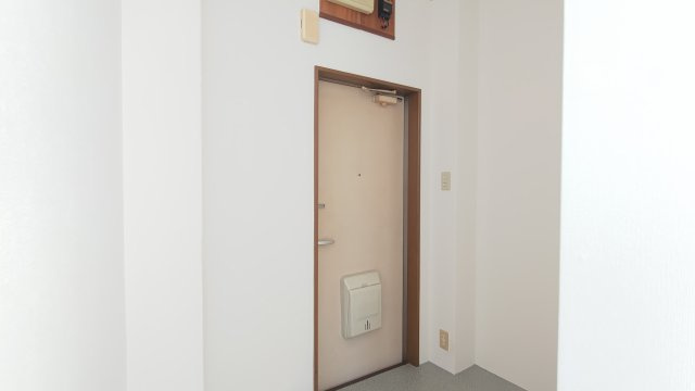 リーガルメゾン大塚の玄関